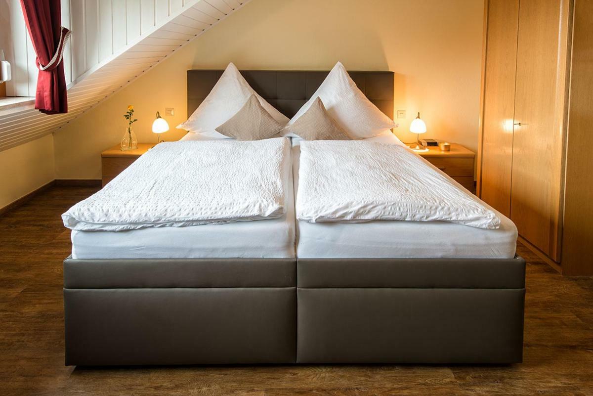 Wein & Gastehaus Hermeshof Hotel ทริทเท็นไฮม์ ภายนอก รูปภาพ
